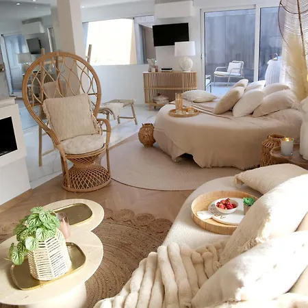 White Nest Vimy