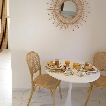 White Nest * Vimy